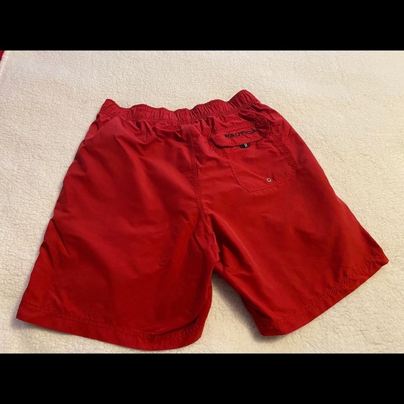 NÁUTICA men’s size M solid red swim trunks. - Picture 3 of 6
